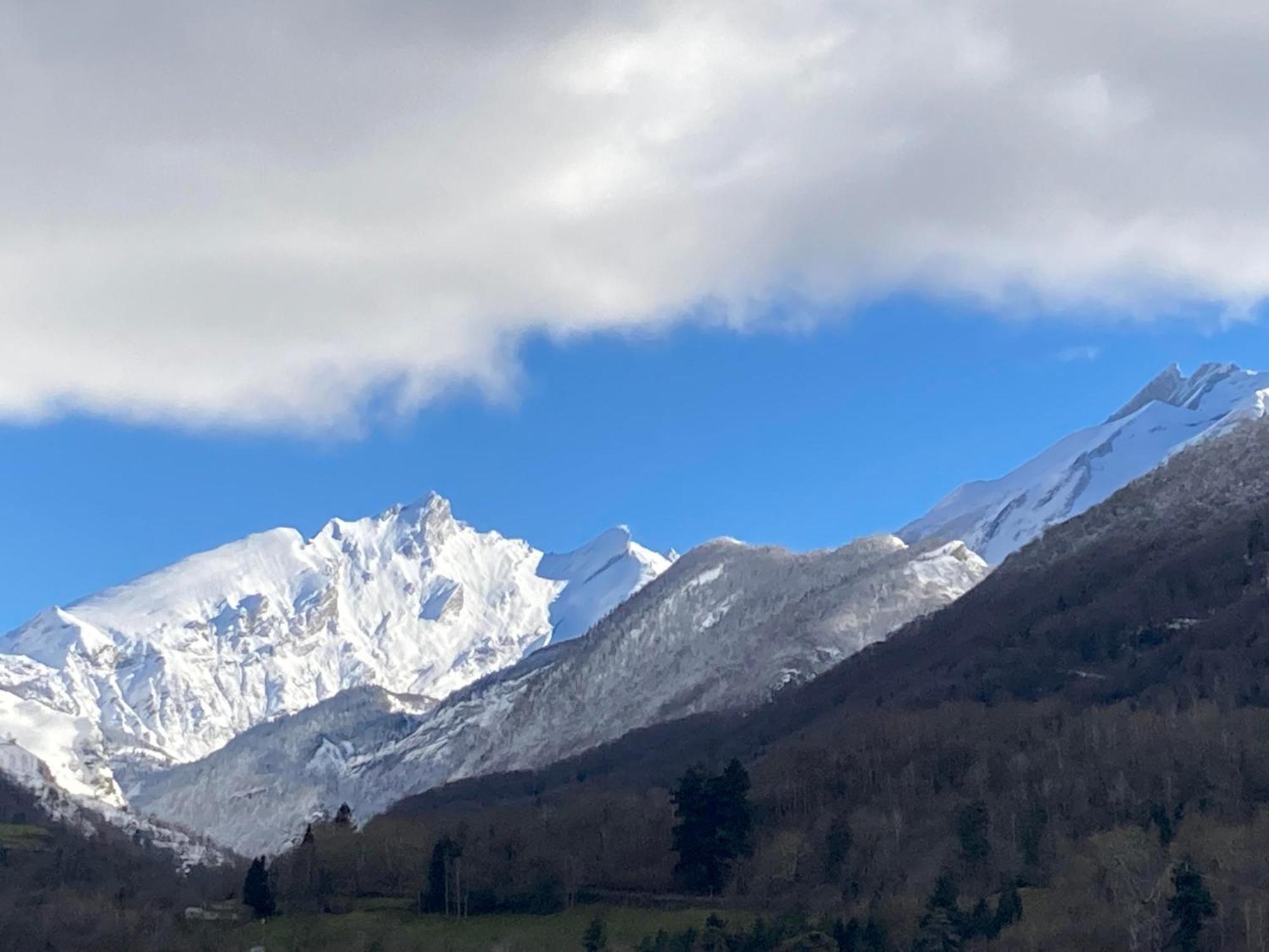 Gite Le Pic Du Ger Laruns Exterior foto